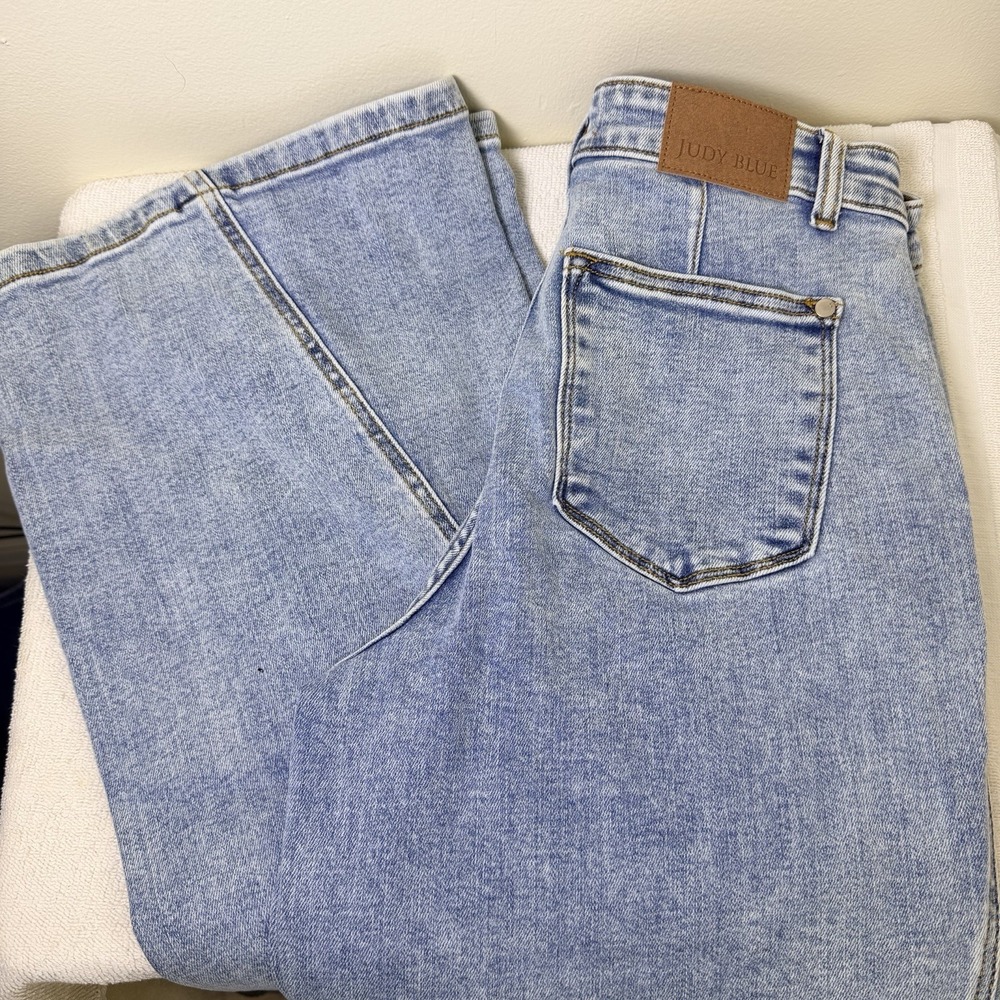 Judy Blue Retro Wide Leg Jeans Blue Denim Medium Wash Button Accents 7/28